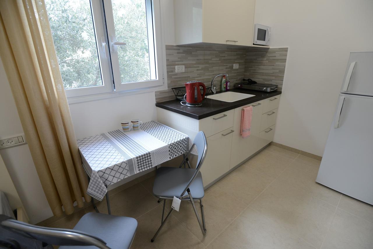 Olga Beach Apartment 28 Haifa Bagian luar foto