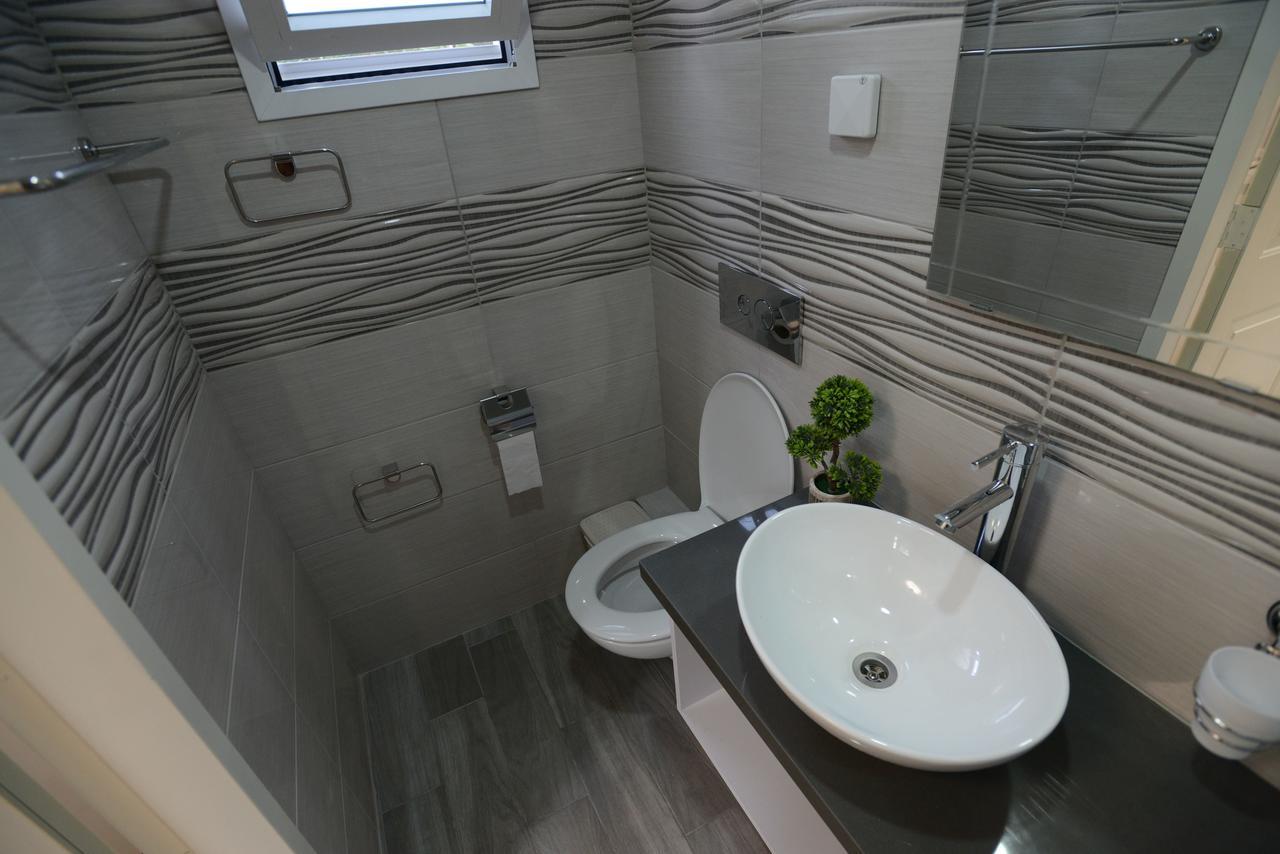 Olga Beach Apartment 28 Haifa Bagian luar foto